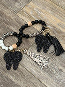 Leopard Tooth Keychain – Black or White Tooth Charm | Cute Dental Key Ring Gift for Assistants